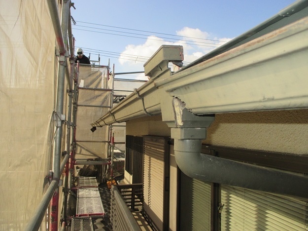 稲美町で雨漏りを引き起こしていた雨樋